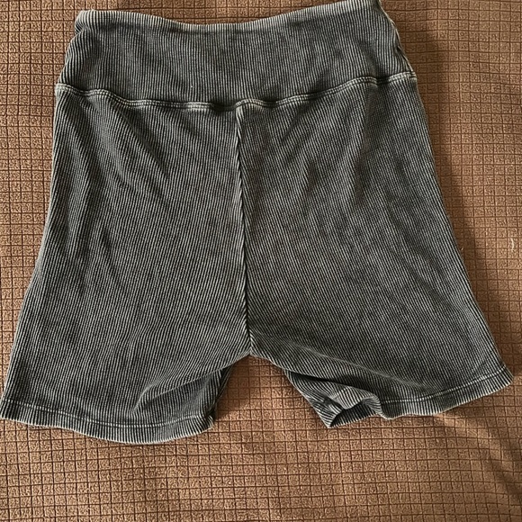 Year of Ours ribbed shorts - small - Picture 2 of 3